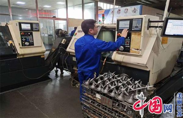 点击图片翻到下一页>> 米兰官方网页版正式启动“南京机电-冠盛汽配教师企业实践流动站”进站计划